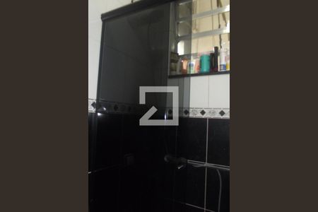 Casa à venda com 196m², 3 quartos e 1 vagaBanheiro 