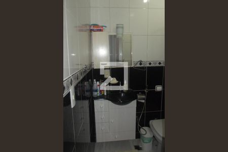 Casa à venda com 196m², 3 quartos e 1 vagaBanheiro 