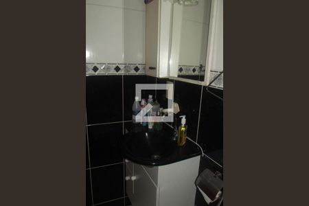 Casa à venda com 196m², 3 quartos e 1 vagaBanheiro 