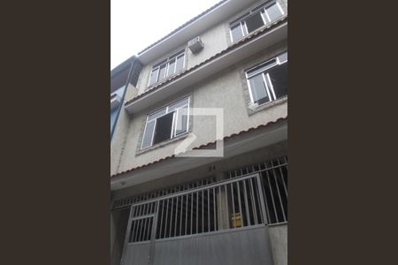 Casa à venda com 196m², 3 quartos e 1 vagaFachada