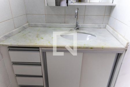 Apartamento à venda com 72m², 3 quartos e 1 vaga Apartamento à venda com 72m², 3 quartos e 1 vagaBanheiro do Quarto 2
