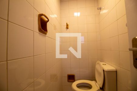 Apartamento à venda com 72m², 2 quartos e 1 vaga Apartamento à venda com 72m², 2 quartos e 1 vagaBanheiro de Serviço