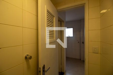 Apartamento à venda com 72m², 2 quartos e 1 vaga Apartamento à venda com 72m², 2 quartos e 1 vagaBanheiro de Serviço