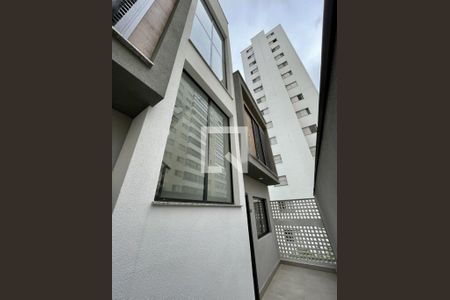 Casa de condomínio à venda com 145m², 3 quartos e 2 vagas