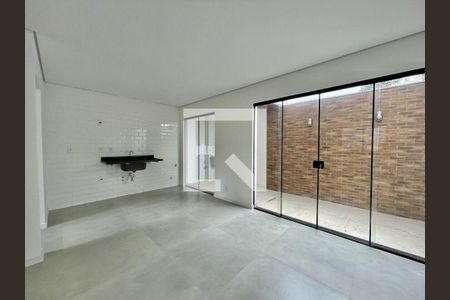 Casa de condomínio à venda com 145m², 3 quartos e 2 vagas