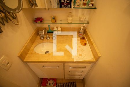 Apartamento à venda com 72m², 3 quartos e 1 vaga Apartamento à venda com 72m², 3 quartos e 1 vagaBanheiro da Suíte