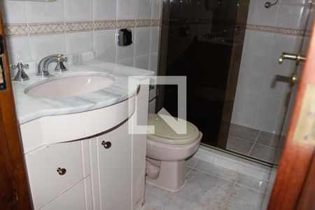 Apartamento à venda com 205m², 3 quartos e 2 vagasBanheiro Social