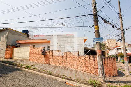 Casa à venda com 300m², 2 quartos e 4 vagasFachada