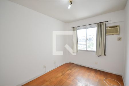 Apartamento à venda com 95m², 2 quartos e 1 vaga Apartamento à venda com 95m², 2 quartos e 1 vagaQuarto