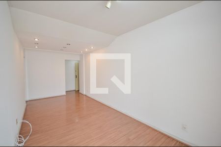 Apartamento à venda com 95m², 2 quartos e 1 vaga Apartamento à venda com 95m², 2 quartos e 1 vagaSala