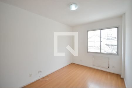 Apartamento à venda com 95m², 2 quartos e 1 vaga Apartamento à venda com 95m², 2 quartos e 1 vagaSuíte