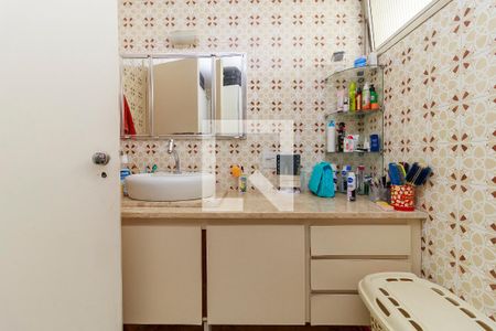 Casa à venda com 450m², 3 quartos e 5 vagas Casa à venda com 450m², 3 quartos e 5 vagasBanheiro 2