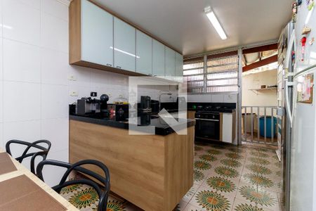 Casa à venda com 450m², 3 quartos e 5 vagas Casa à venda com 450m², 3 quartos e 5 vagasCozinha