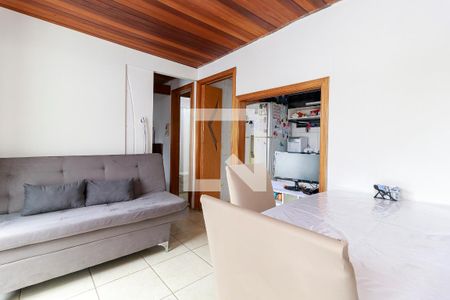 Casa à venda com 450m², 3 quartos e 5 vagas Casa à venda com 450m², 3 quartos e 5 vagasEdícula - Sala