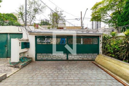 Casa à venda com 450m², 3 quartos e 5 vagas Casa à venda com 450m², 3 quartos e 5 vagasGaragem