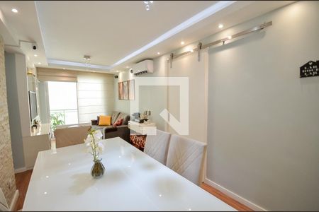 Apartamento à venda com 70m², 2 quartos e 1 vagaSala