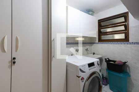 Casa à venda com 198m², 3 quartos e 5 vagasLavanderia