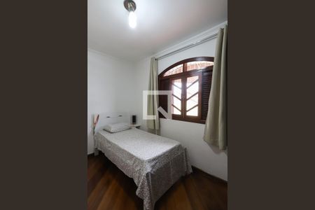 Casa à venda com 198m², 3 quartos e 5 vagasQuarto 2