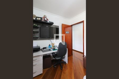 Casa à venda com 198m², 3 quartos e 5 vagasQuarto 2