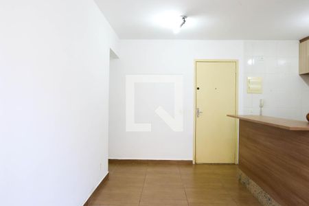 Sala de apartamento para alugar com 2 quartos, 50m² em Parque Erasmo Assunção, Santo André