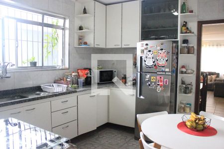 Casa à venda com 151m², 4 quartos e 6 vagasCozinha