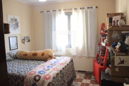 Casa à venda com 151m², 4 quartos e 6 vagasQuarto 2