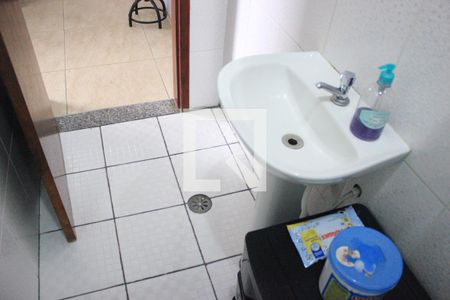 Casa à venda com 151m², 4 quartos e 6 vagasBanheiro 2