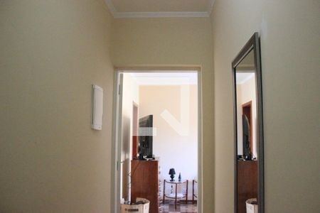 Casa à venda com 151m², 4 quartos e 6 vagasCorredor dos quartos