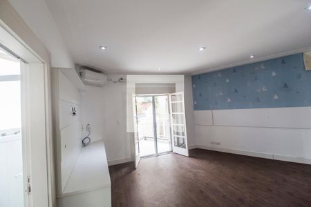 Casa de condomínio à venda com 400m², 4 quartos e 6 vagas Casa de condomínio à venda com 400m², 4 quartos e 6 vagasSuíte 3