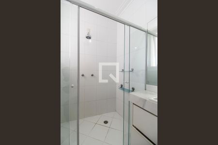 Casa de condomínio à venda com 400m², 4 quartos e 6 vagas Casa de condomínio à venda com 400m², 4 quartos e 6 vagasBanheiro