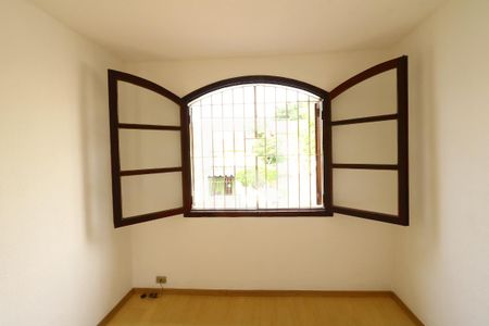 Casa à venda com 200m², 3 quartos e 2 vagasQuarto 3