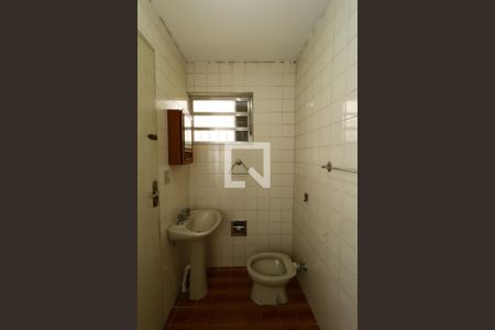 Casa à venda com 200m², 3 quartos e 2 vagasBanheiro de Serviço