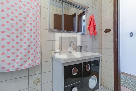 Casa à venda com 200m², 3 quartos e 3 vagasBanheiro 2