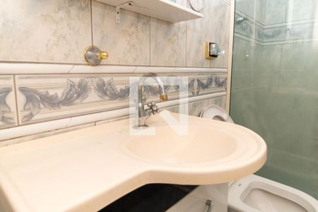 Casa à venda com 80m², 3 quartos e 2 vagasBanheiro 2