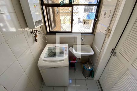 Apartamento à venda com 124m², 3 quartos e 2 vagas Apartamento à venda com 124m², 3 quartos e 2 vagasÁrea de Serviço