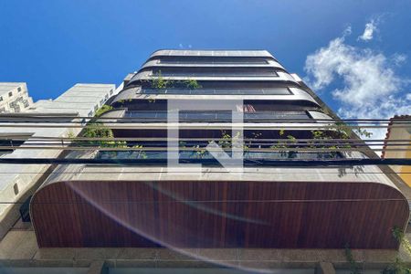 Apartamento à venda com 124m², 3 quartos e 2 vagas Apartamento à venda com 124m², 3 quartos e 2 vagasFachada