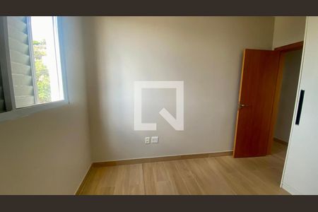 Apartamento à venda com 84m², 3 quartos e 2 vagas Apartamento à venda com 84m², 3 quartos e 2 vagasQuarto 1