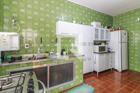 Casa à venda com 1100m², 3 quartos e 4 vagas Casa à venda com 1100m², 3 quartos e 4 vagasCozinha