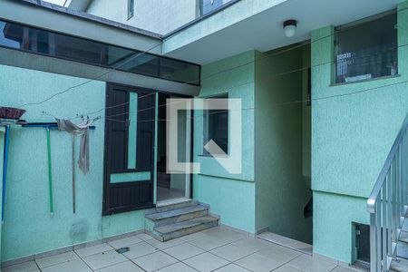 Casa à venda com 350m², 4 quartos e 1 vagaQuintal