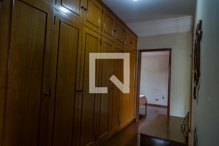 Casa à venda com 350m², 4 quartos e 1 vagaCorredor dos Quartos