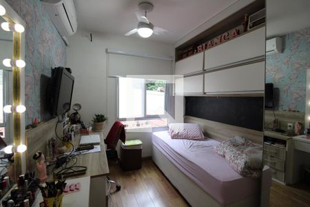 Casa de condomínio à venda com 160m², 3 quartos e 3 vagasQuarto 3