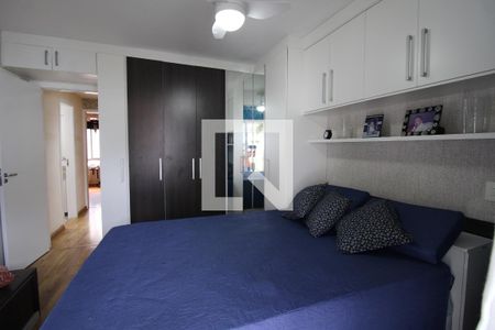 Casa de condomínio à venda com 160m², 3 quartos e 3 vagasQuarto 2 - Suíte