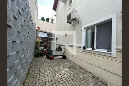 Casa de condomínio à venda com 160m², 3 quartos e 3 vagasGaragem