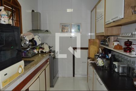 Casa para alugar com 235m², 4 quartos e 2 vagasCozinha