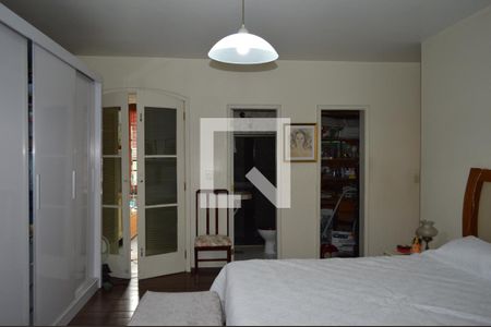 Casa para alugar com 235m², 4 quartos e 2 vagasSuíte 2