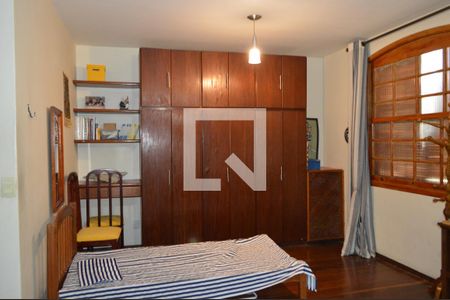 Casa para alugar com 235m², 4 quartos e 2 vagasQuarto 2