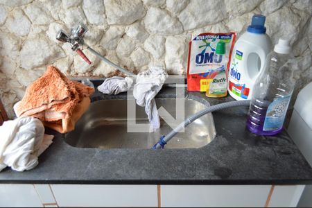 Casa para alugar com 235m², 4 quartos e 2 vagasVaranda da suíte 2 convertida em área de serviço - Tanque