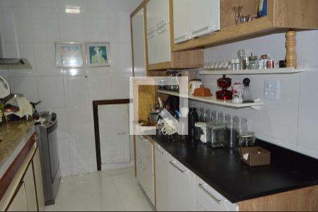 Casa para alugar com 235m², 4 quartos e 2 vagasCozinha