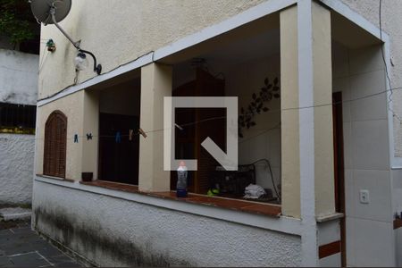 Casa para alugar com 235m², 4 quartos e 2 vagasVaranda dos fundos