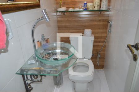 Casa para alugar com 235m², 4 quartos e 2 vagasLavabo da sala